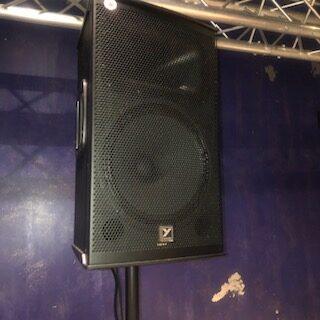 Read more about the article Portable Speakers for the Travelling Performer: Yorkville EXM